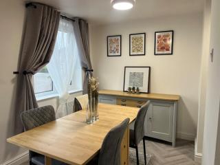 Newly renovated 2 bed apartment - 4