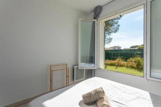 Modern apartment for 4 with private garden - 8