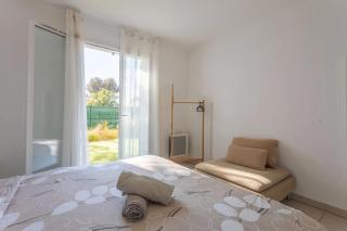 Modern apartment for 4 with private garden - 2