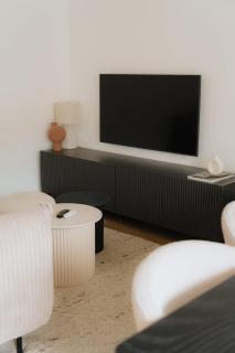 Modern and Elegant Apartment 30m to the beach - 8