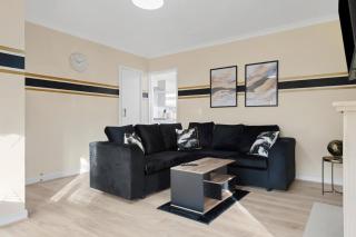 Contractors Home from Home, Free Parking, Spacious, Huge Savings - 8