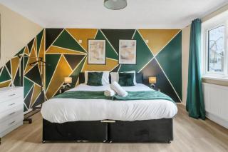 Contractors Home from Home, Free Parking, Spacious, Huge Savings - 1