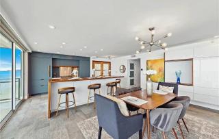 Luxury Three-Bedroom Oceanfront Residence With Panoramic Coastal Views - 1