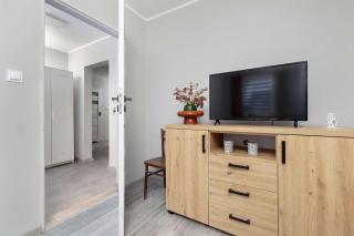 Bright Apartment Bardowskiego in Katowice Perfect for Remote Work by Noclegi Renters - 2