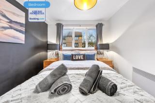 Short Stays at Tyndale Court by Azzurri Properties Short Lets & Serviced Accommodation London with Wi-Fi and Parking - 6