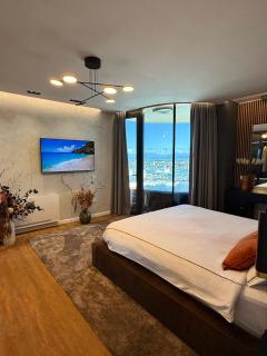 Domenéa Skyline Jacuzzi Retreat - 3