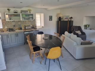 Maison en pierre indépendante - 2