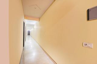 FabHotel Sky Residency - 5