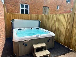 Courtyard View at Longford - 7