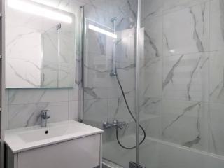L'Acacia, F2 terrasse et jardin,plage à 400mètres - 8