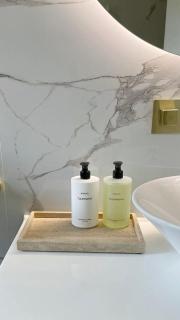 Anna Lim Hotel 7 - 1