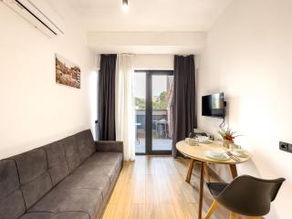 Ruby Chic Avlabari Suite - Tiflis - 6