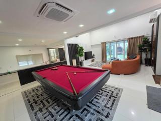 5 Bedroom Villa With Private Pool By Perkasa - 1