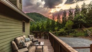 Hickory Nut Hideaway by AvantStay Mountain Views - 7