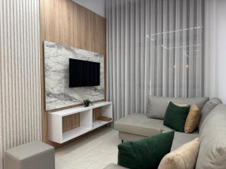 Modern Seafront Stay Fully Equipped 1BR Apt - 2