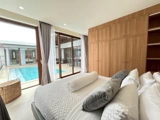 Breathtaking Modern Villa Sun Filled Living Private Pool - 2