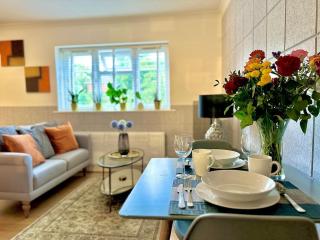 Business Travellers Studio FREE Late Check-Out - 3