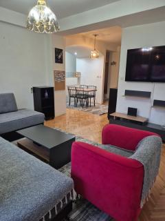 Bright, Warm & Homelike Apartment - 4