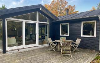 3 Bedroom Gorgeous Home - 9