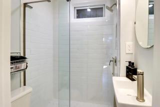 3BD Classic Victorian in the Center of Washington! - 8