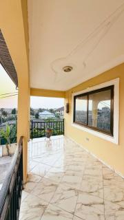 Entire First Floor with 3 en-suite bedrooms - 6