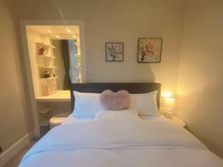 Adorable 2BR Apartment - 7