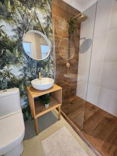 4 Poles Hideaway - 5