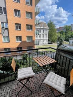 City Centre Stylish Apartment - 5