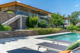 Architect's Villa With Infinity Swimming Pool - 9