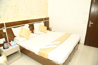 Flourish Stay Saket near Max Hospital - 6