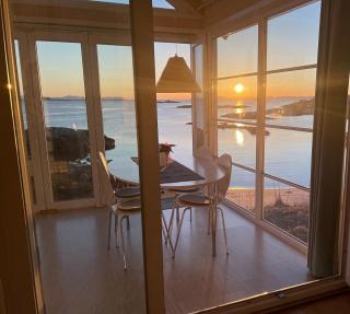 Breathe - Seafront Hideaway - 8