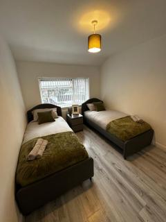 Blackthorne House - 8