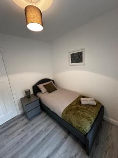 Blackthorne House - 7