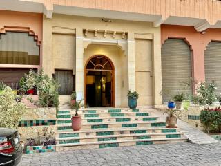 Moroccan style Soltana pool & central internet - 4