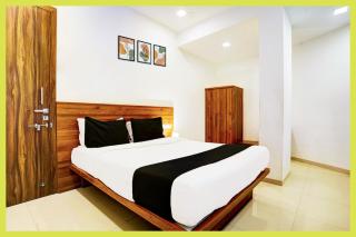 Hotel JL Palace Shri Mahakaleshwar Jyotirlinga Temple And Railway Station - Fully Air Conditioned Premium Room - Free Wi-fi - Free Parking Available - Best Premium Hotel In Ujjain - Ujjain - 0