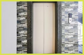 Hotel JL Palace Shri Mahakaleshwar Jyotirlinga Temple And Railway Station - Fully Air Conditioned Premium Room - Free Wi-fi - Free Parking Available - Best Premium Hotel In Ujjain - 1