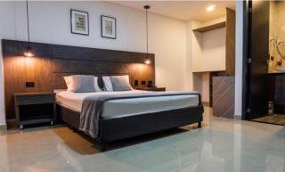 Hotel Medellín Pool and Breakfast - 4