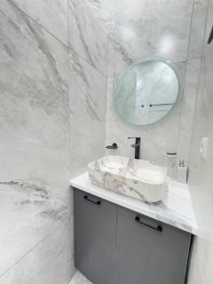 Almaty modern apartment центр города - 7