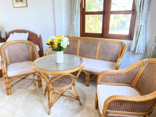 Golden Cupids Hotel - 1