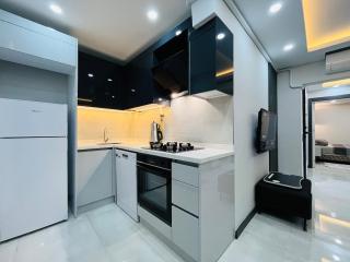 No3 Air Conditioning Smart TV Comfortable Bed Luxury - 4