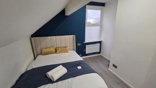 Modern 2 Bed Flat Newly Refurbished With Free Parking - 6