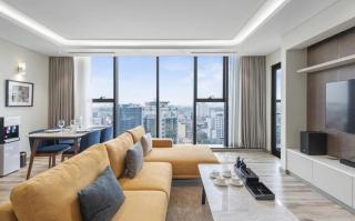 Silatopia - Live at the very heart of the center - 1