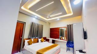 Radiant Sky Hotel - 9