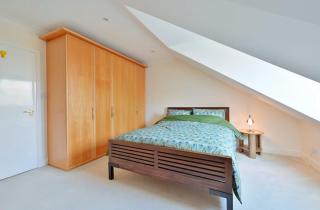 Apartment - Sleeps3 - Close to Warner Bros Studios - 8