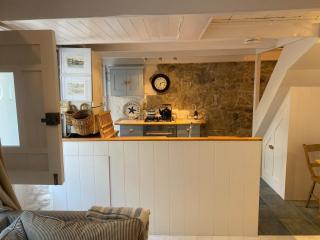 Sea-AH-na Side Cottage - 3