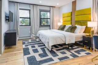 Velvet Vue Suite Near JFK, UBS Arena, & 30mins from City - 2