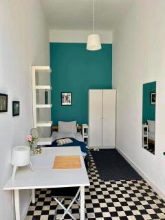 Monument Heritage Apartment-Classic Budapest Home in city center - 1