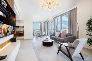 Huge Modern 1BR in Creek Harbour steps to Central Park with a creek view and infinity pool by La Brisa Dubai - 9