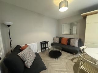 The Quirky Townhouse, Hawick - 2