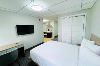 Ramada by Wyndham Kirkland Lake - 9